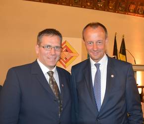 VDAC Vizepräsident Volker Schüttelnhelm, Clay Medaillen Preisträger Friedrich Merz