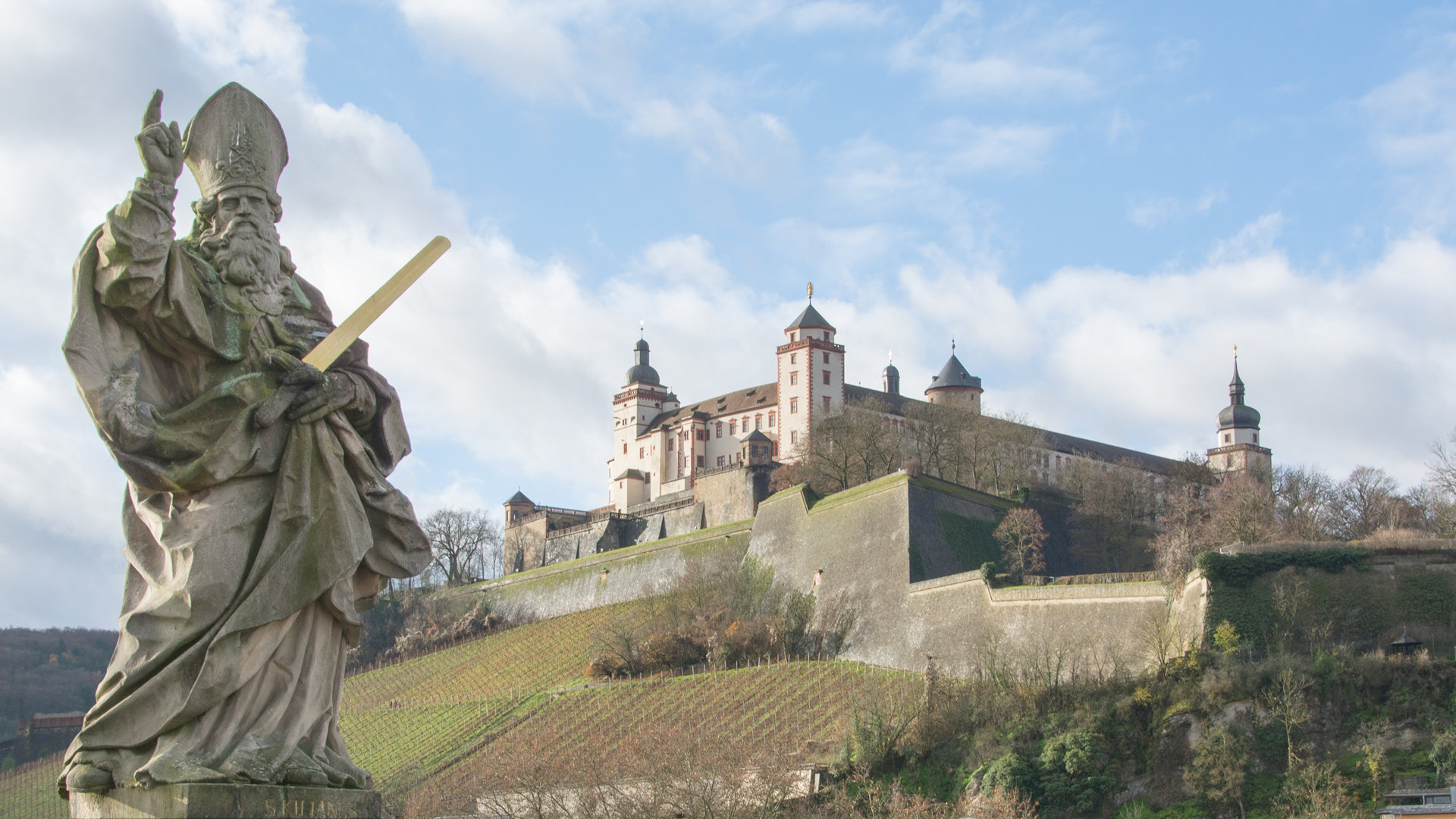 Würzburg (Blick auf die Festung Marienberg)